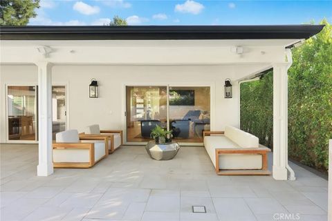 Tiny photo for 321 Wonderview Drive, Glendale, CA 91202 (MLS # GD25252294)