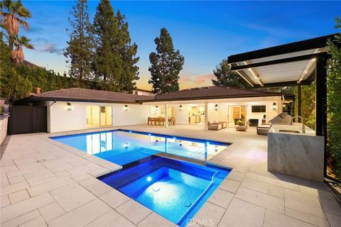 Tiny photo for 321 Wonderview Drive, Glendale, CA 91202 (MLS # GD25252294)