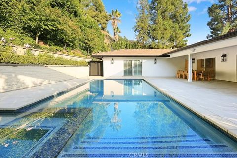 Tiny photo for 321 Wonderview Drive, Glendale, CA 91202 (MLS # GD25252294)