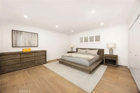 Tiny photo for 321 Wonderview Drive, Glendale, CA 91202 (MLS # GD25252294)