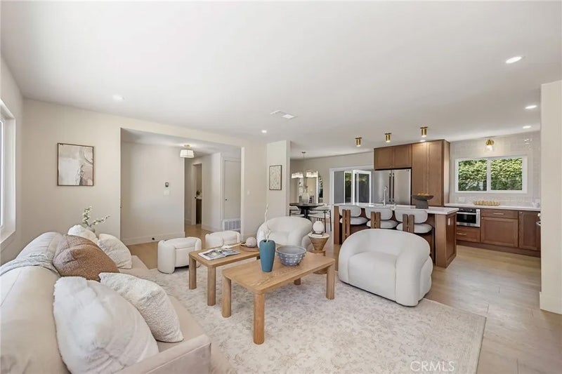 17571 Wrightwood