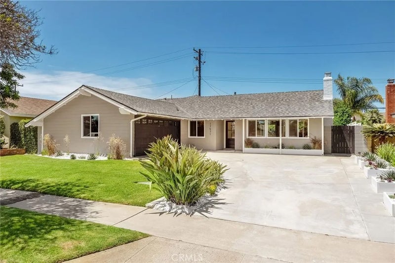 17571 Wrightwood