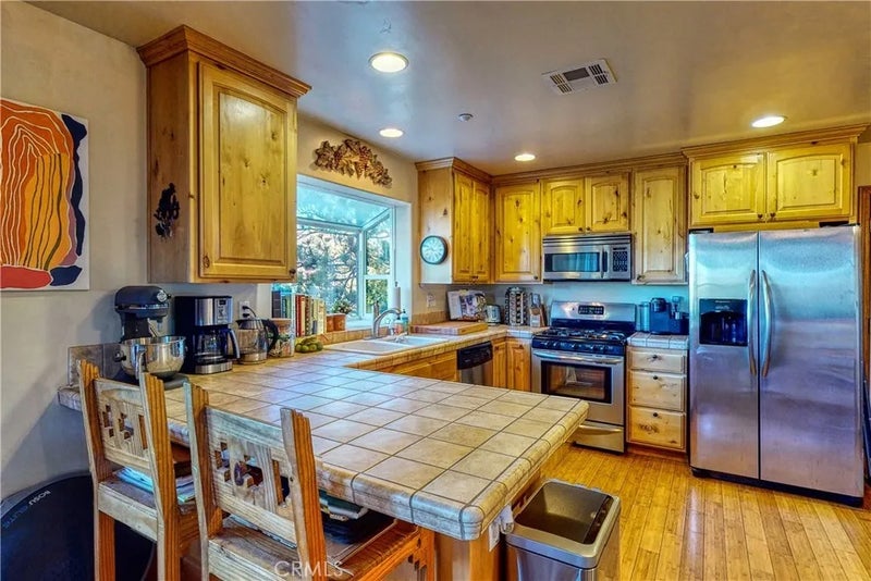 863 Grass Valley