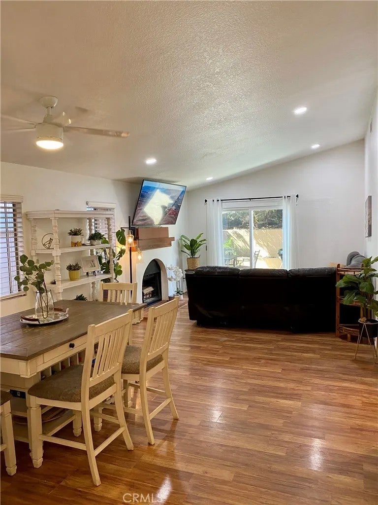 1837 De Carmen Drive