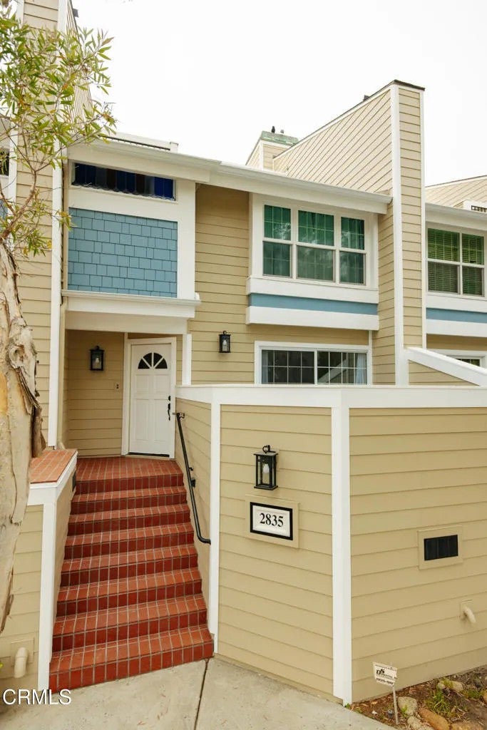 2835 Harbor Boulevard