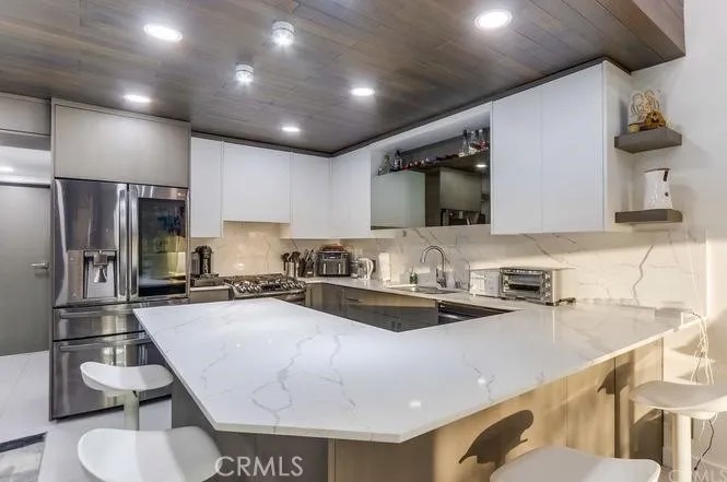 2727 Pine Creek Circle