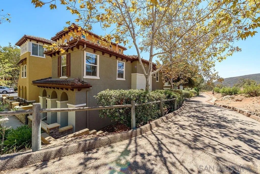 Photo of 1760 Morgans Ave, San Marcos, CA 92078 (MLS # 260022186)