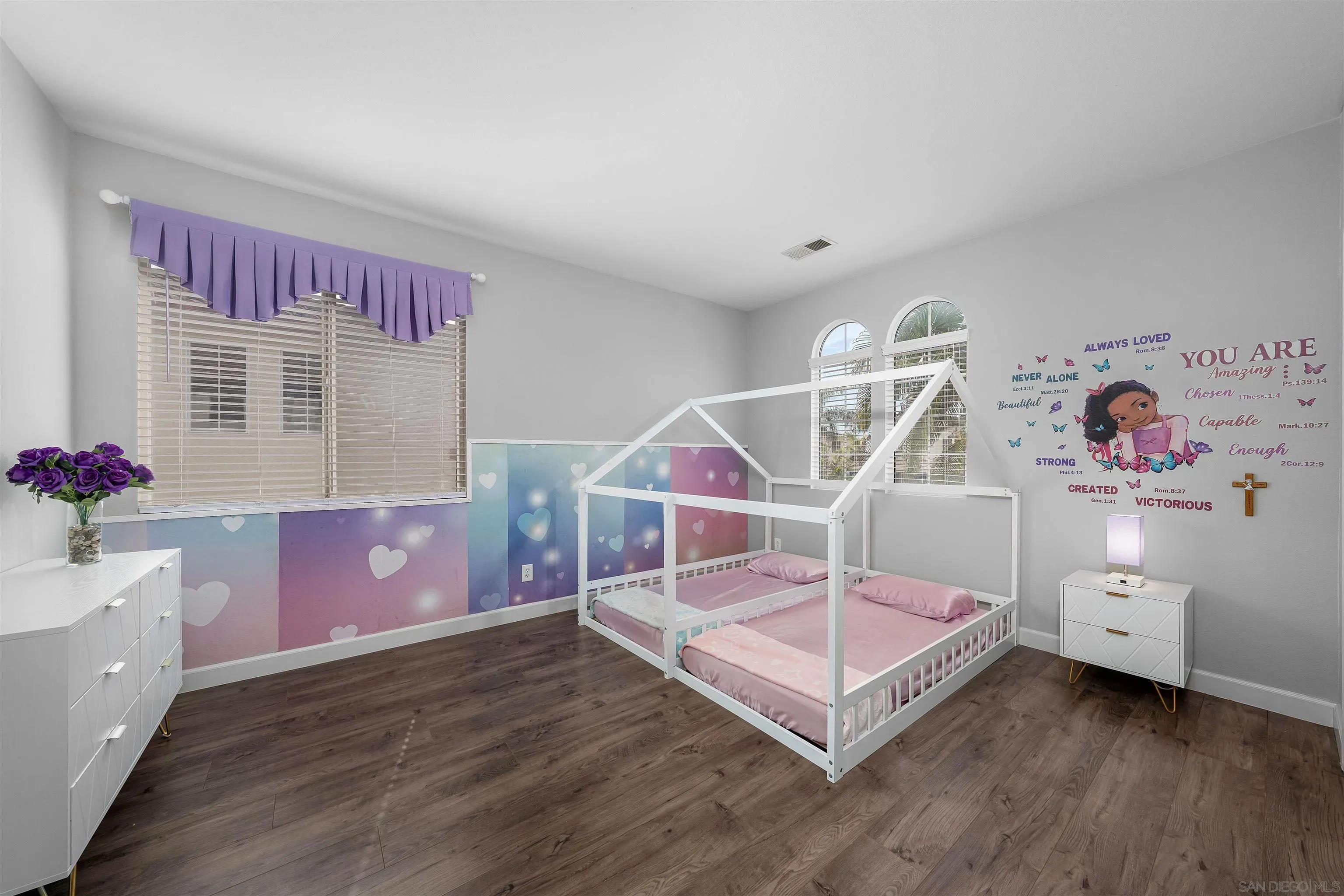 Chula Vista, California 91913, United States, 4 Bedrooms Bedrooms, ,4 BathroomsBathrooms,Residential,Active,235035