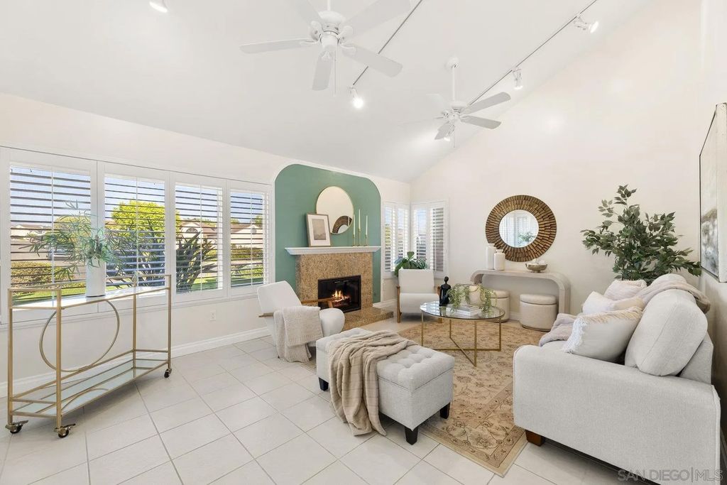 Photo of 11409 Duenda Rd, San Diego, CA 92127 (MLS # 260001553)