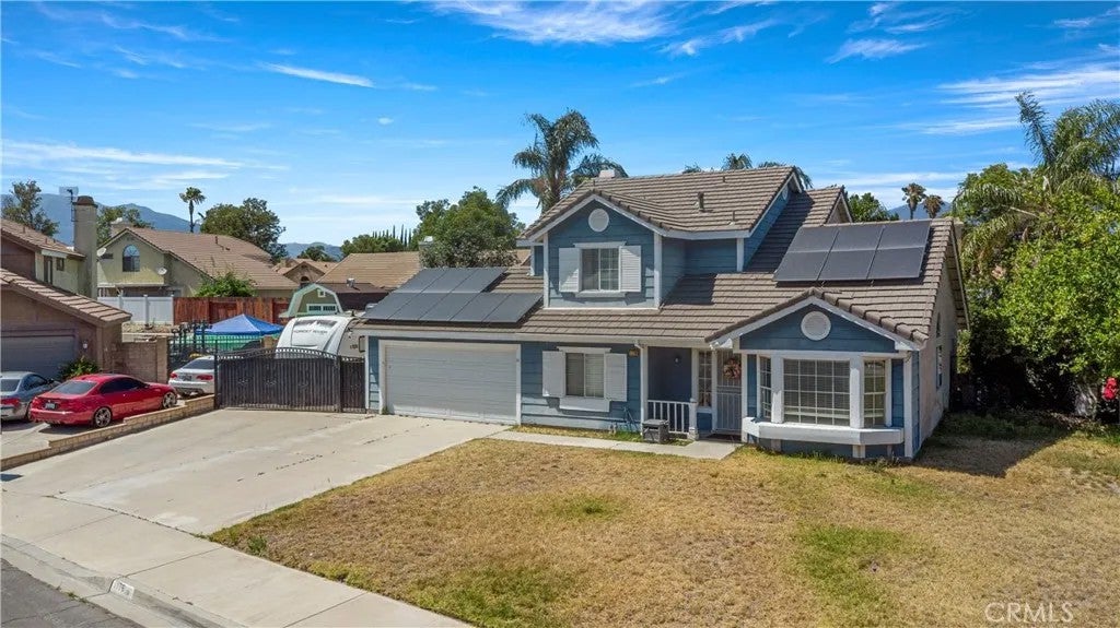 1176 W Buxton