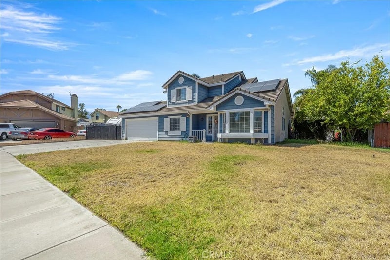1176 W Buxton
