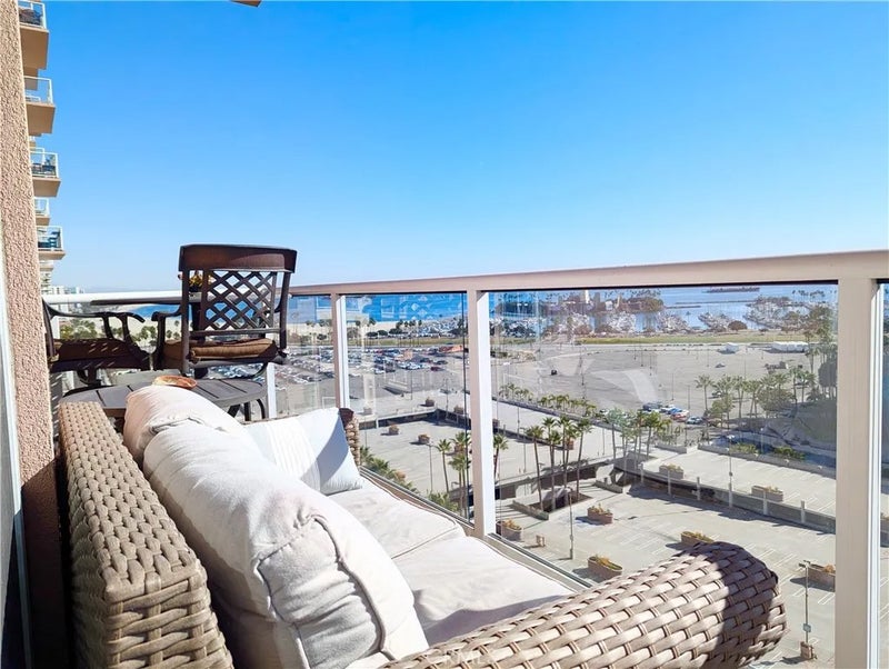 388 E Ocean Boulevard 1117