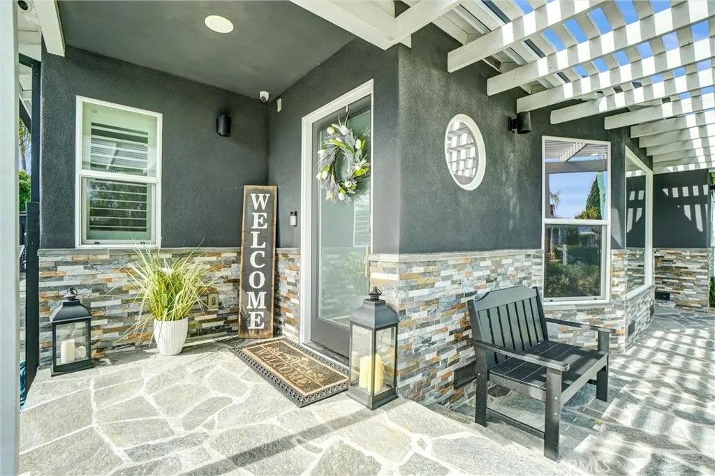 Photo of 4601 Pepperwood Ave, Long Beach, CA 90808 (MLS # SB26033811)