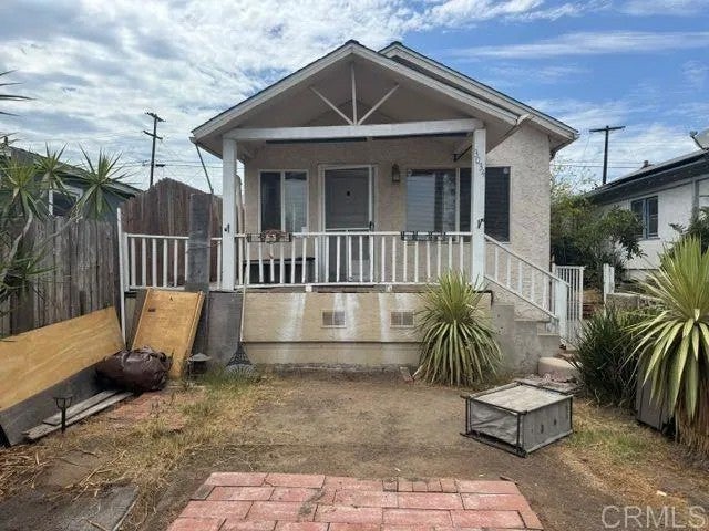 3034 Menlo Ave