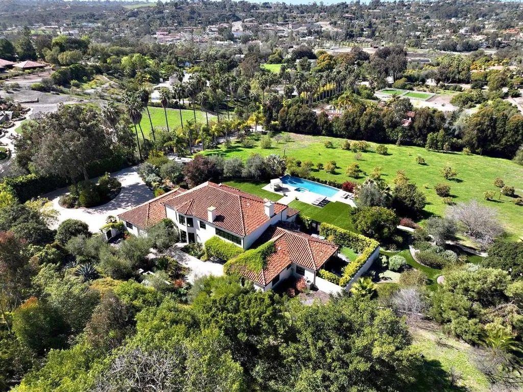 Photo of 4773 El Mirlo, Rancho Santa Fe, CA 92067 (MLS # NDP2508235)