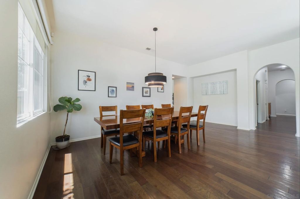 Photo of 1444 Heatherwood Ave, Chula Vista, CA 91913 (MLS # 260010140)