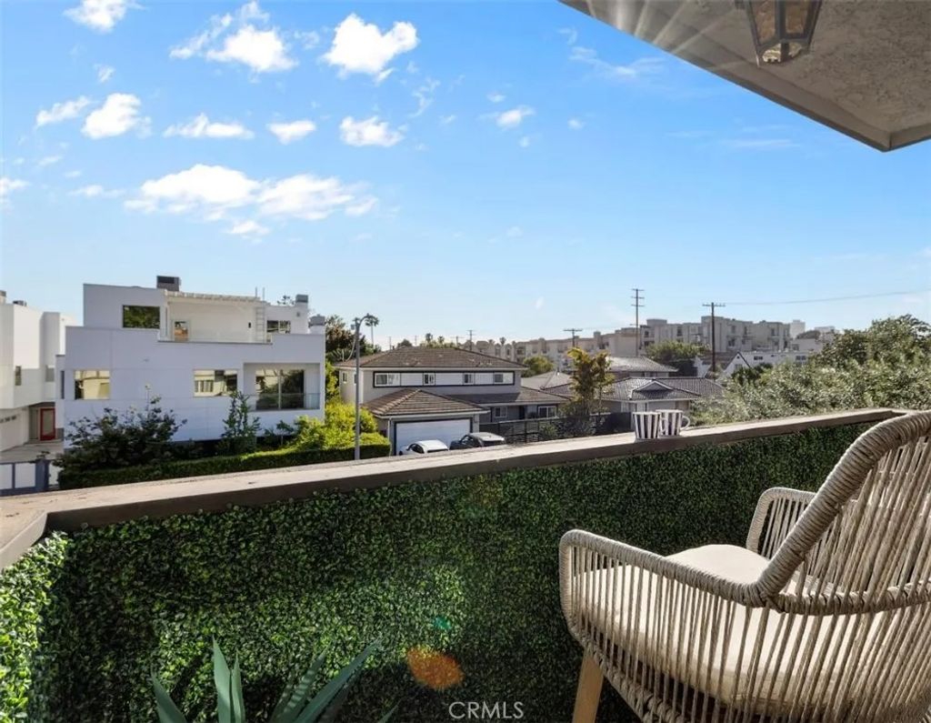 Photo of 1914 Corinth Avenue #201, Los Angeles, CA 90025 (MLS # SB26011773)