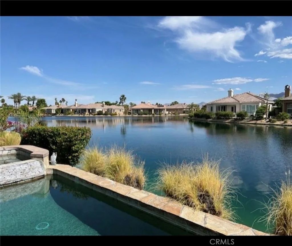 Photo of 111 Shoreline Dr, Rancho Mirage, CA 92270 (MLS # TR26026712)