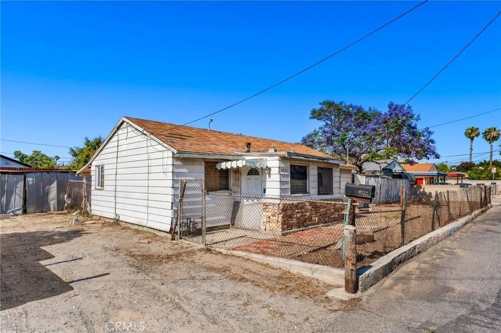 Photo of 4521 W Watkins WAY, Santa Ana, CA 92704 (MLS # PW26113265)
