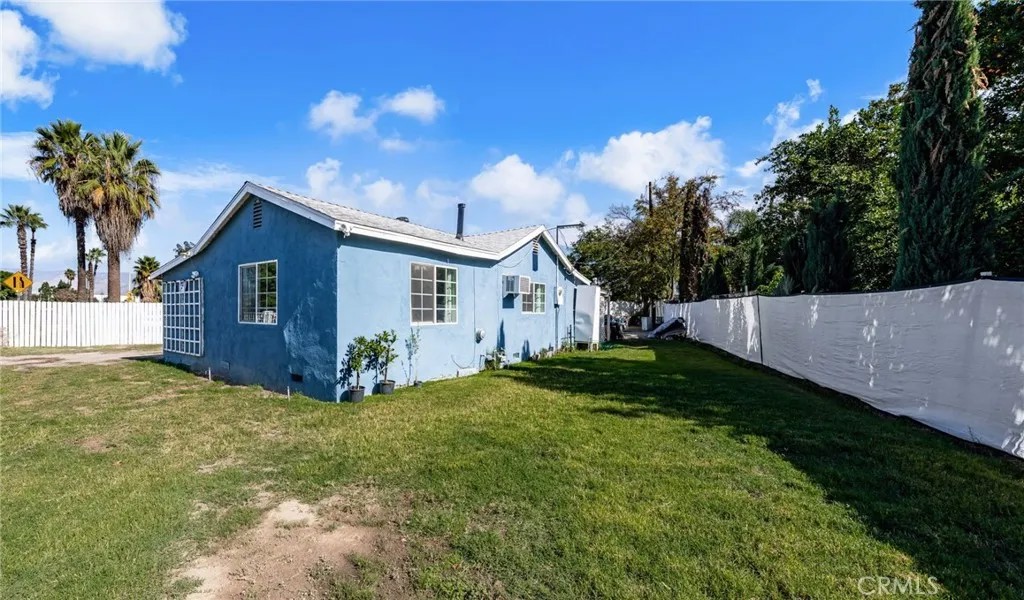 1585 S Tippecanoe Avenue