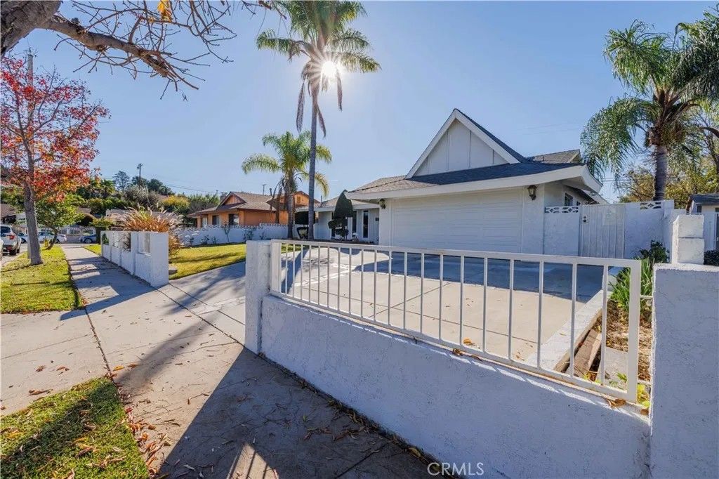 Photo of 3026 E Quinnell Dr, West Covina, CA 91792 (MLS # TR26008086)