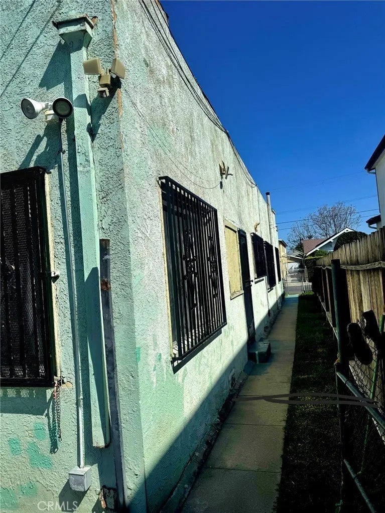 330 W 56TH ST