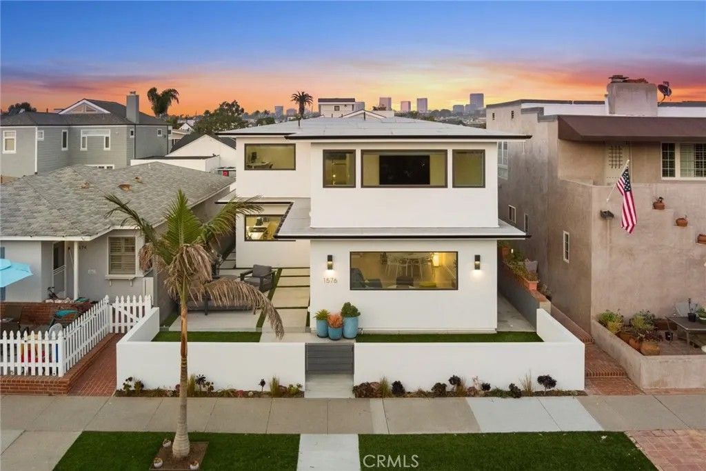 Photo of 1576 E Ocean Boulevard, Newport Beach, CA 92661 (MLS # NP26025392)