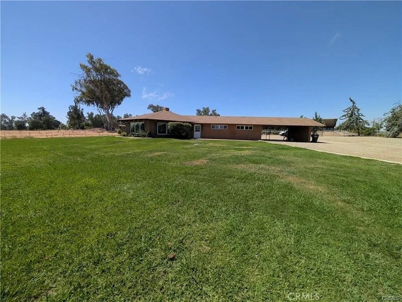 4240 Los Olivos Rd