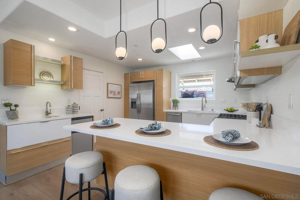Photo of 1011 Knowles Ave, Carlsbad, CA 92008 (MLS # 260010165)