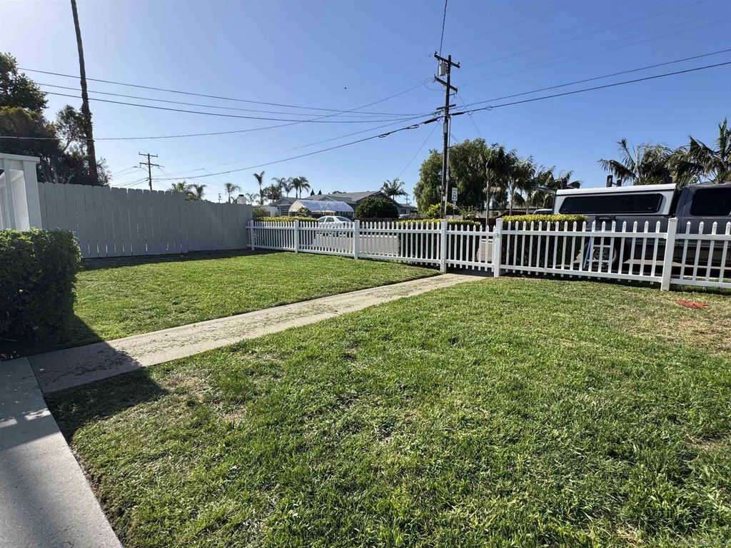 Photo of 1011 Knowles Ave, Carlsbad, CA 92008 (MLS # 260010165)