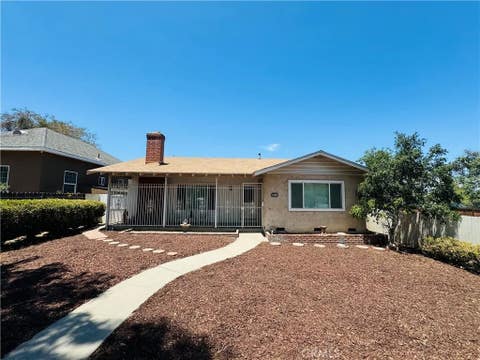 Photo of 320 S Victoria AVE, Corona, CA 92879 (MLS # NP26144630)