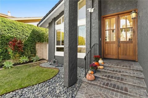 Tiny photo for 23962 Warsaw St, Mission Viejo, CA 92691 (MLS # OC25245348)