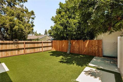 Tiny photo for 15233 Camarillo Street, Sherman Oaks, CA 91403 (MLS # SR25252727)