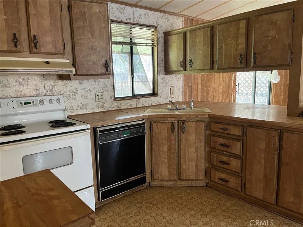 Photo of 3701 Spring Valley Road, Clearlake Oaks, CA 95423 (MLS # LC26039278)