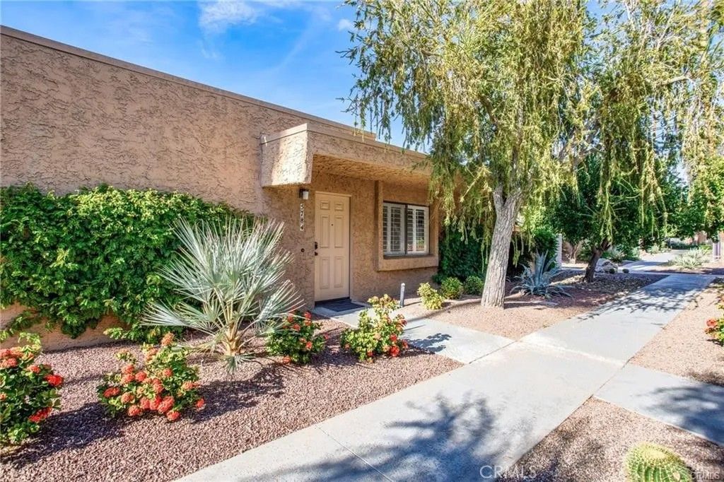 Photo of 5784 Los Coyotes Dr, Palm Springs, CA 92264 (MLS # SR25278195)