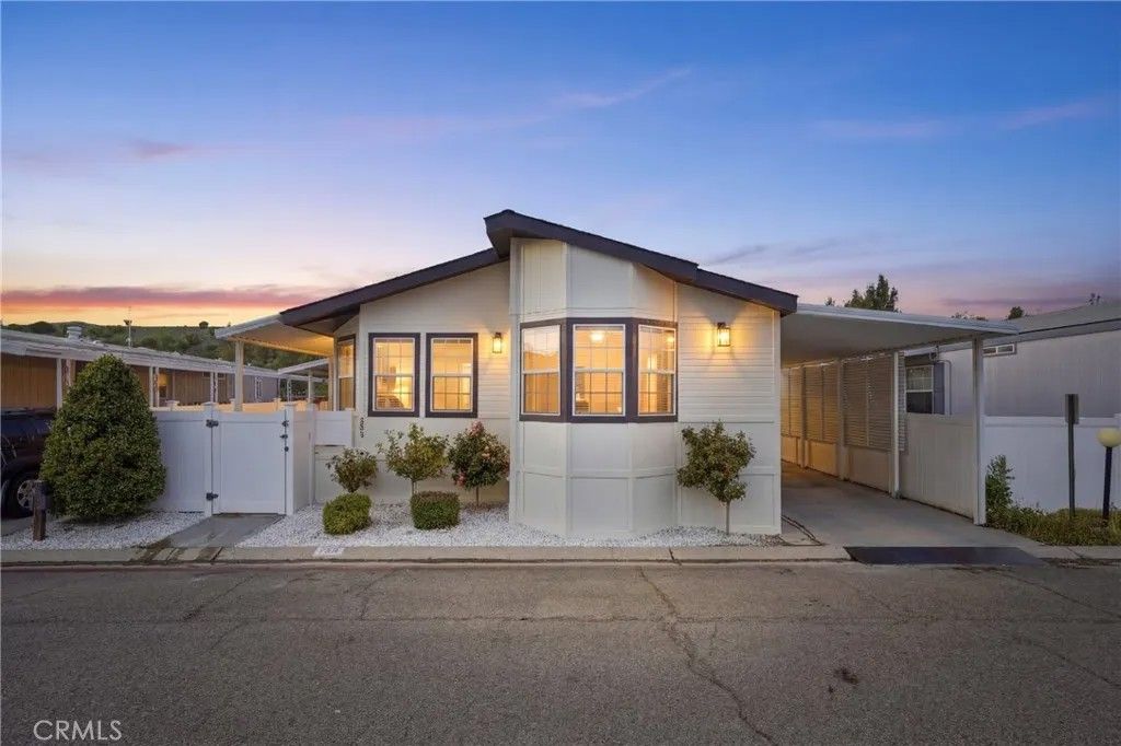 Photo of 4901 Green River #288, Corona, CA 92880 (MLS # IG26053029)