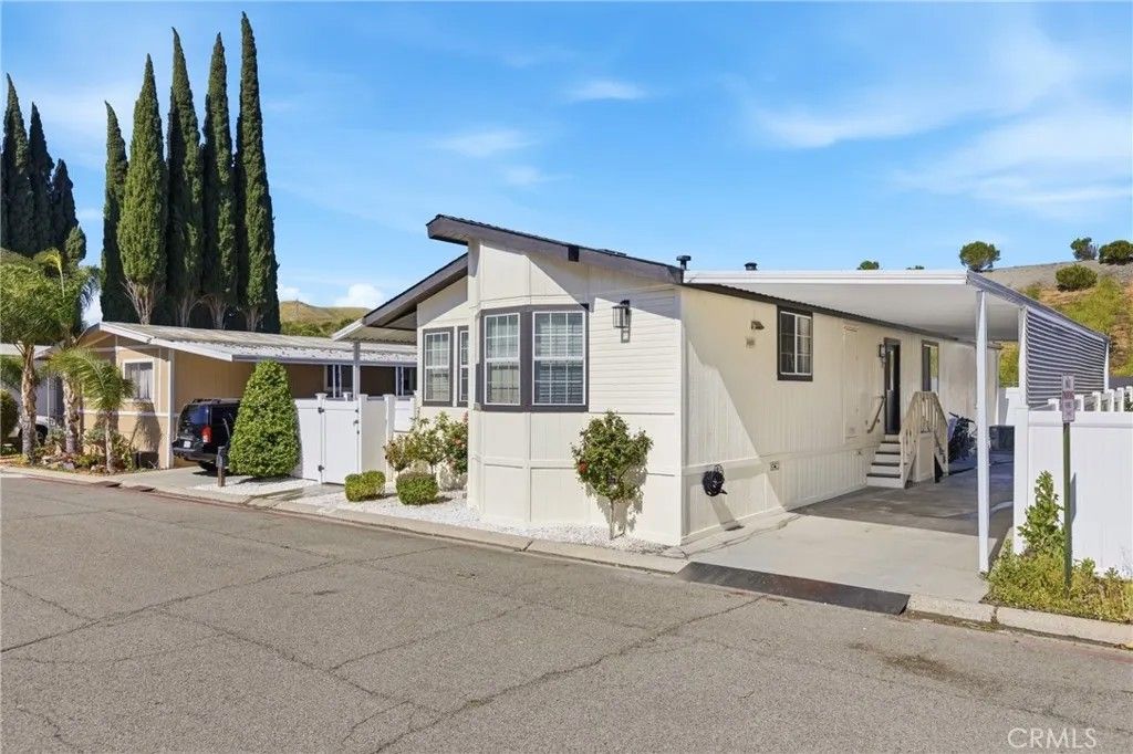 Photo of 4901 Green River #288, Corona, CA 92880 (MLS # IG26053029)