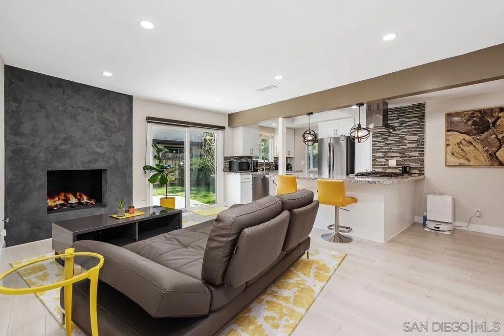 Photo of 1516 Encino Ave #B, Monrovia, CA 91016 (MLS # 260008165)