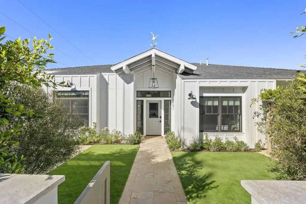 Photo of 210 Estrella St, Solana Beach, CA 92075 (MLS # NDP2511352)