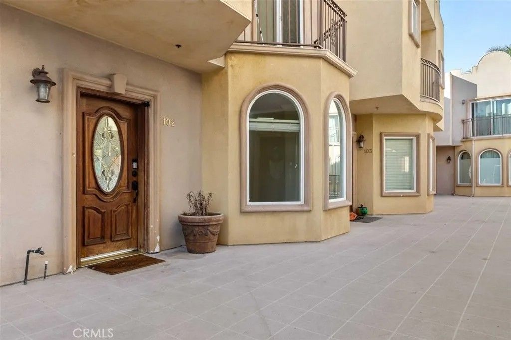 Photo of 6939 Greeley Street #102, Tujunga, CA 91042 (MLS # GD25276662)