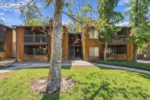 Photo of 2157 Arnold Way #622, Alpine, CA 91901 (MLS # 260025065)