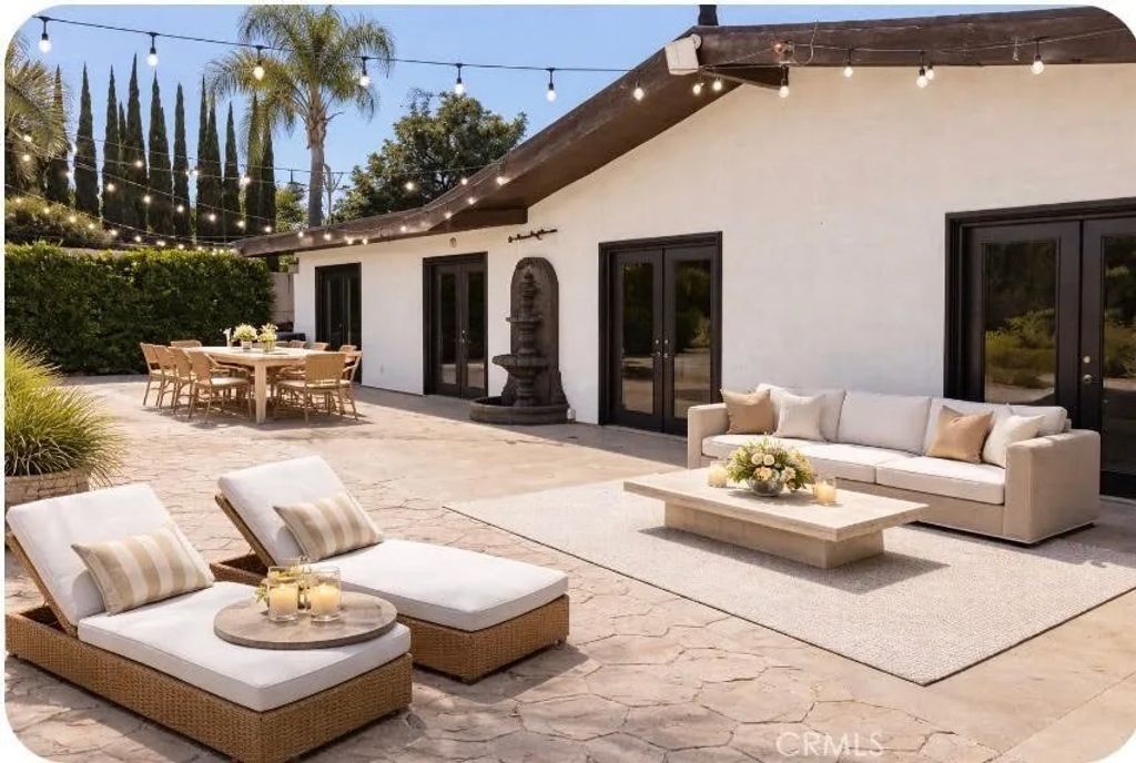 Photo of 6201 Corbin Ave, Tarzana, CA 91356 (MLS # SR26077749)