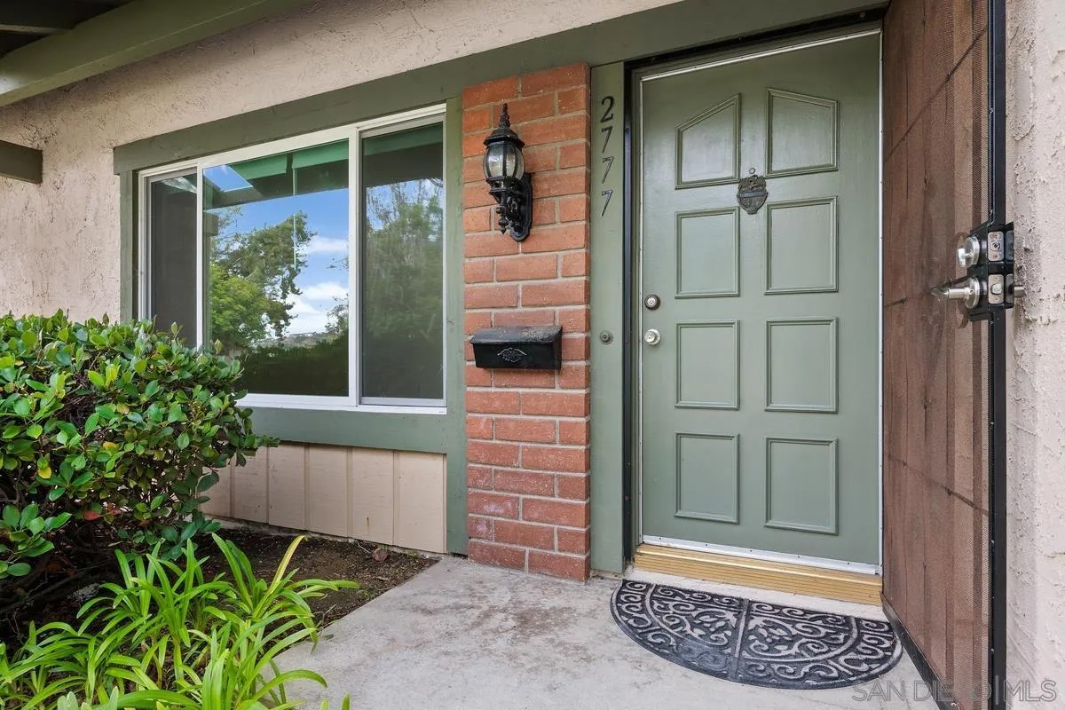 2777 Caminito Cedros