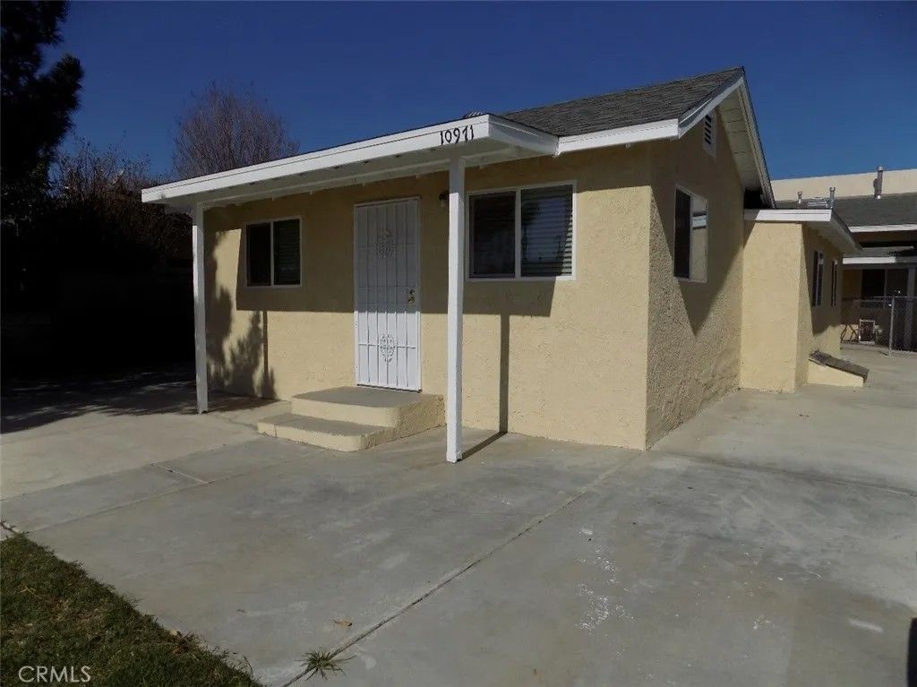 Photo of 10971 Wells Ave, Riverside, CA 92505 (MLS # SW26080391)