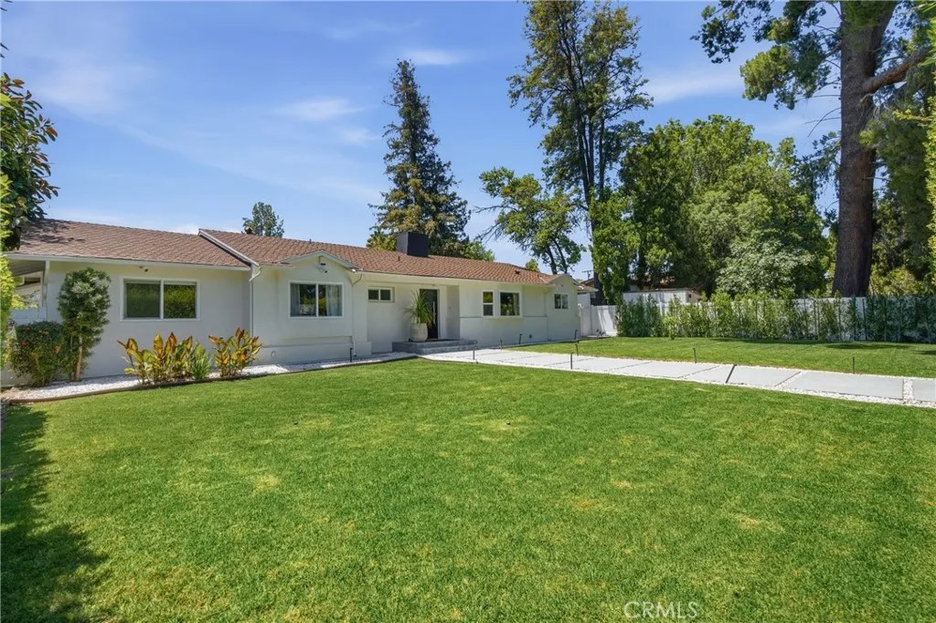 9253 White Oak Avenue