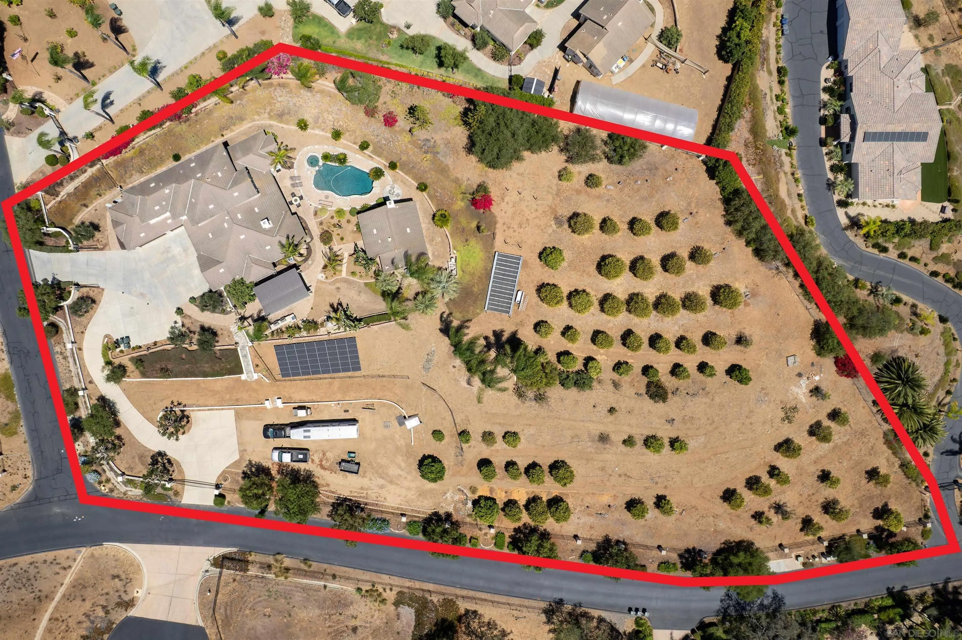 5148 Minneola Drive