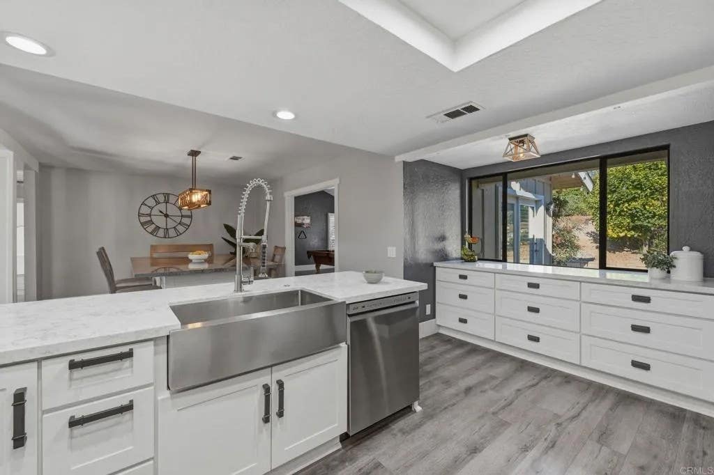 Photo of 929 Pepper Tree Lane, Fallbrook, CA 92028 (MLS # NDP2607846)