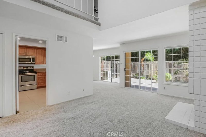 670 W Glenwood