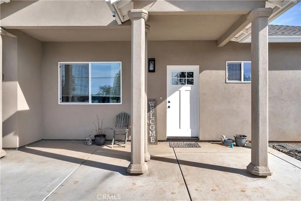 Photo of 8588-8590 Ridgecrest Dr, Paradise, CA 95969 (MLS # SN26065319)