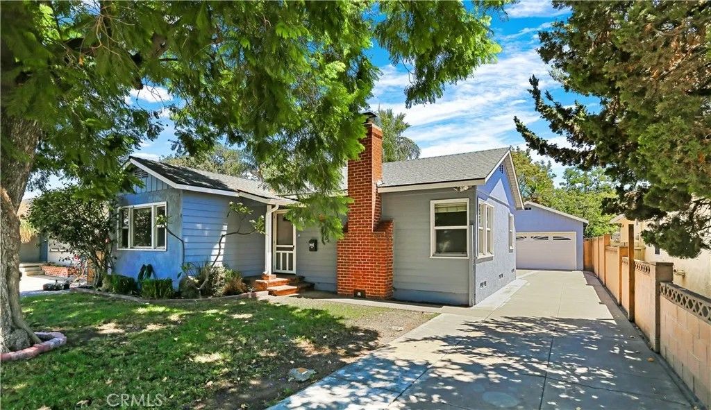 Photo of 417 N Citrus Street, Orange, CA 92868 (MLS # OC26092274)
